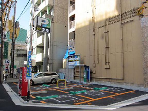 写真：時間貸し駐車場　オーナー様運営